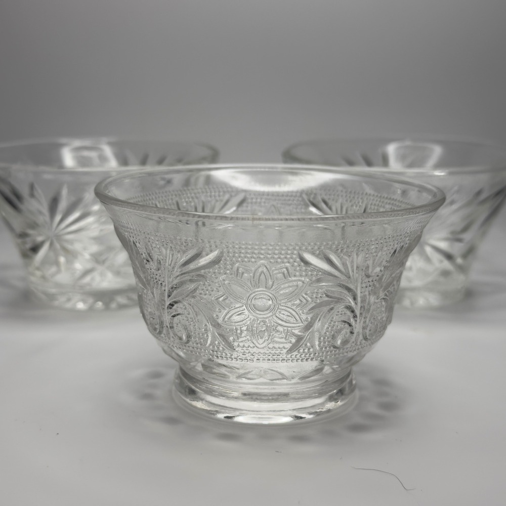 Vintage Clear Pressed Glass Bowls Set of 3‎ Floral Starburst Sunburst Dessert